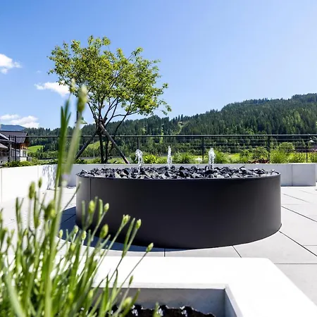 Jaegerheim Aparthotel 4*