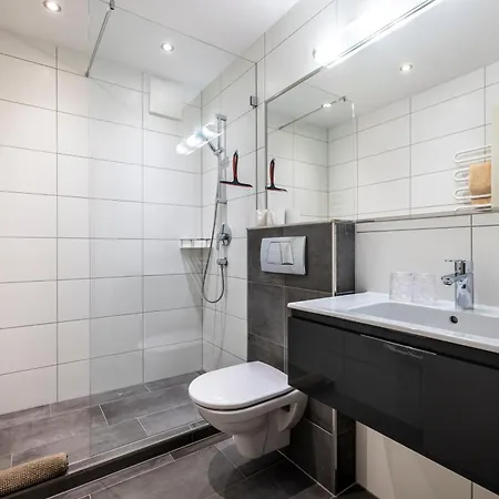 Jaegerheim Aparthotel 4*